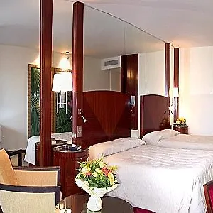 4* Отель Mirabeau